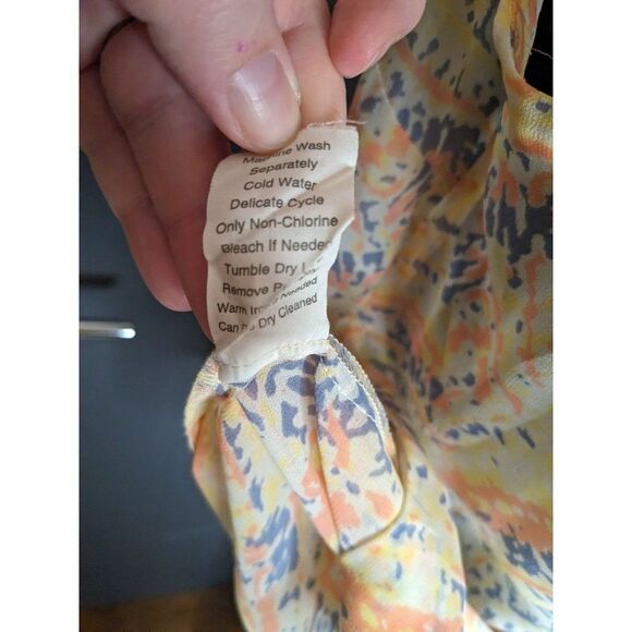 *3 for $12* Cabi Flashback Tunic Sheer Ruffle Collar Sleeveless Blouse -‎ Small - Picture 6 of 7